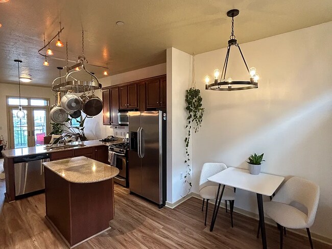 Building Photo - 2150 S Main St