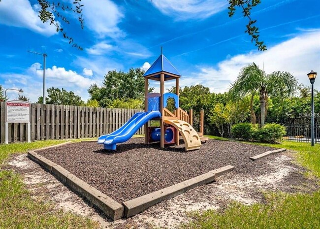 Building Photo - 9519 Newdale Way