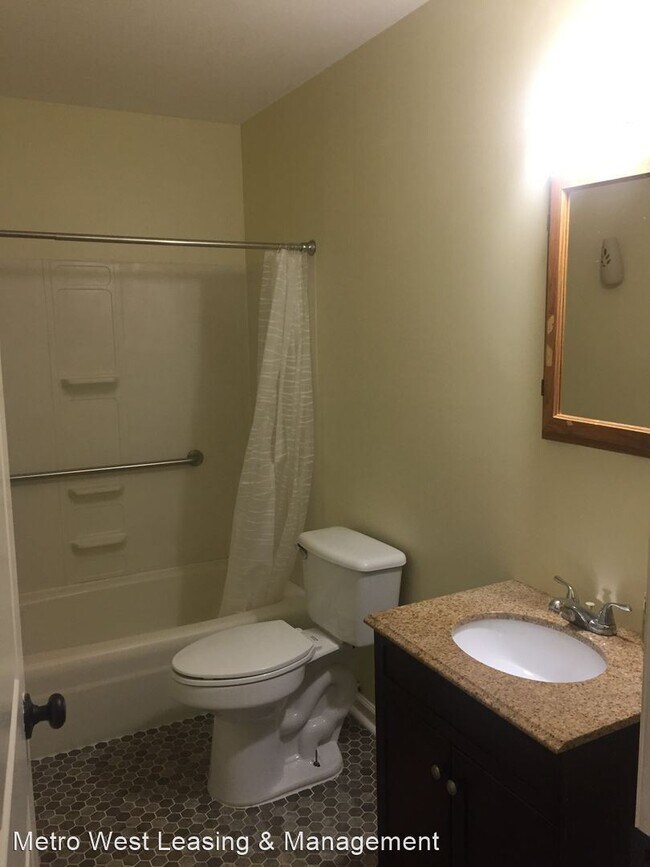 Building Photo - 3 br, 1.5 bath House - 250 Pate Road