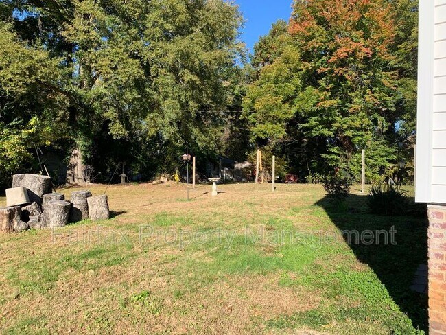 Building Photo - 315 Georgia Ave