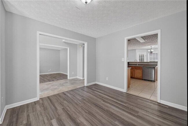 Building Photo - 530 Sterling Pointe Ct NW