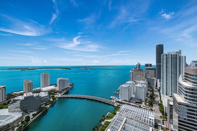 Primary Photo - 495 Brickell Ave