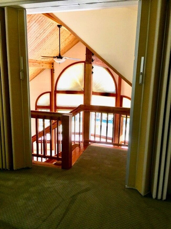 Building Photo - Lovely Tahoe Style Custom Home