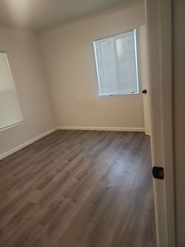 Building Photo - Single-family home with flexible leases - Renovated property - Pet-friendly - Coming soon!