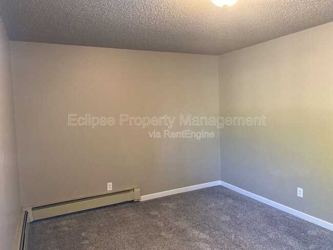 Building Photo - 502 Bell Ct
