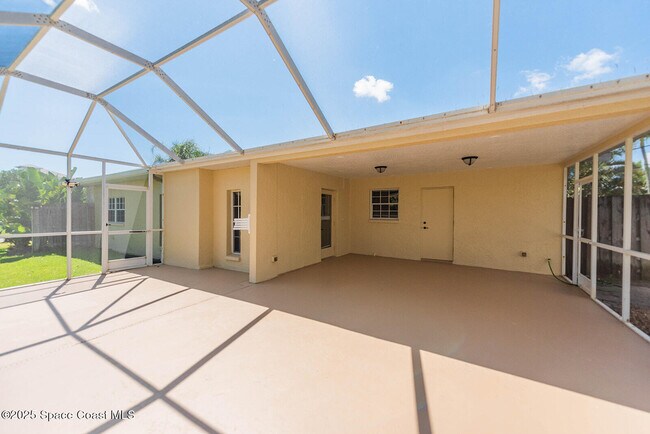 Building Photo - 222 Brian Dr