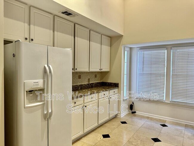 Building Photo - 8595 River Walk Landing