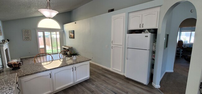 Building Photo - 2373 Dawn Way