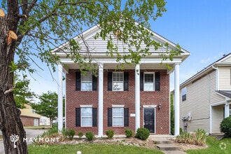 Building Photo - 2162 Oak St