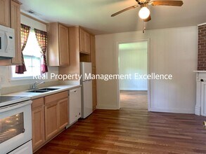 Building Photo - Historical Home, 2 Bed, In Downtown Wake Forest, Available Now!