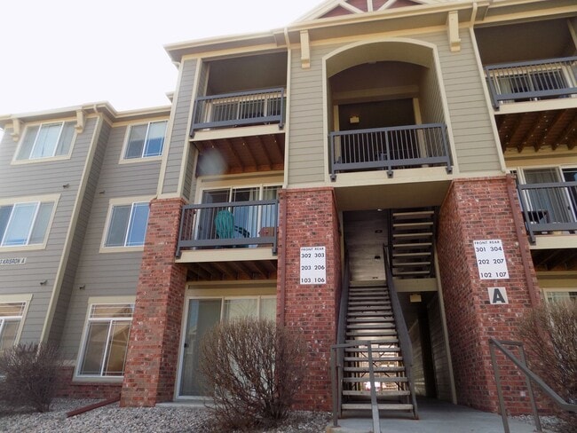 Building Photo - 2133 Krisron Rd