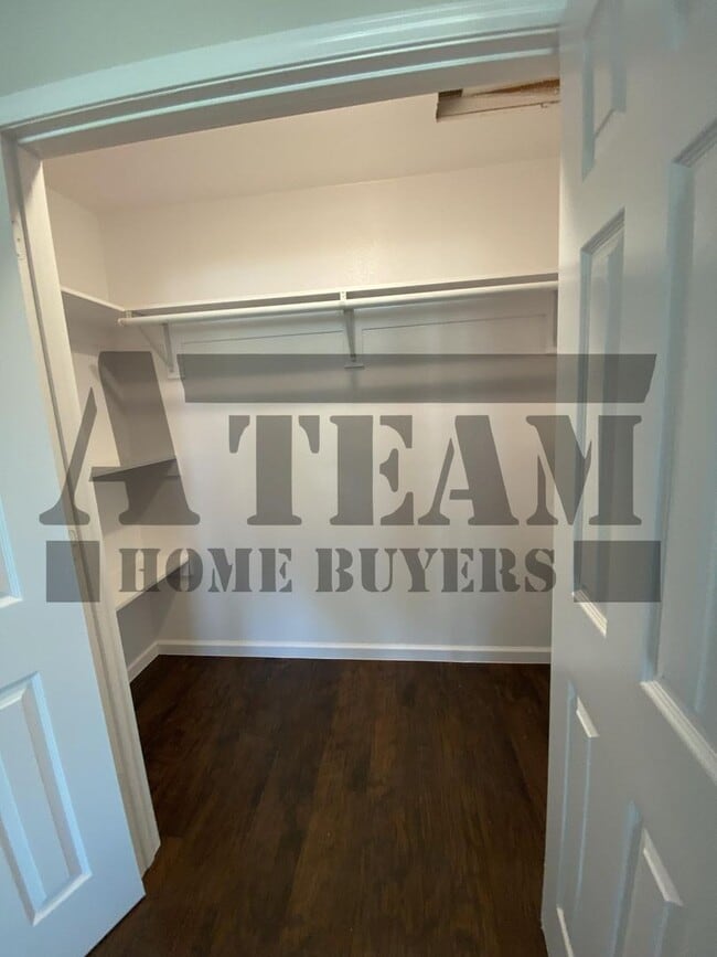Building Photo - 4 Bedroom 2 Bathroom home for rent!