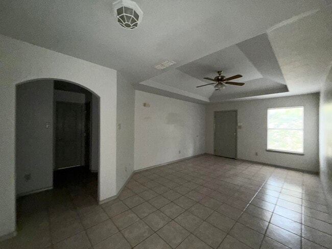 Building Photo - 507 Shiloh Dr