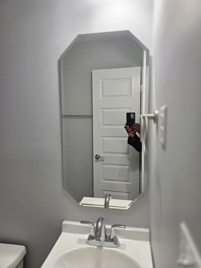 Building Photo - Ragland