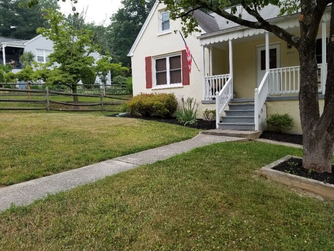 Building Photo - 9824 Homeland Ave