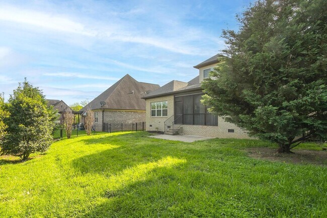 Building Photo - 7002 Brindle Ridge Way