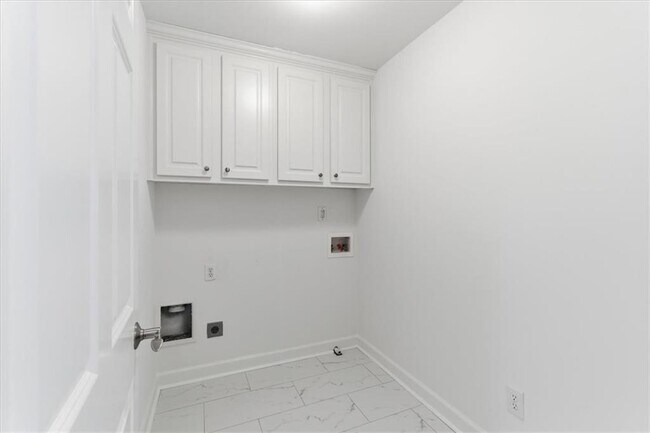 Building Photo - 2260 Edgartown Ln SE