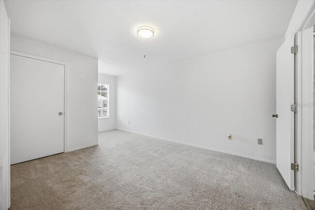 Building Photo - 1612 Columbia Arms Cir