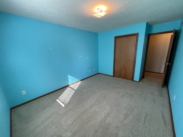 Building Photo - 208 Greenleaf Dr