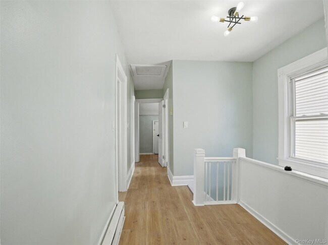 Building Photo - 406 S 3rd Ave
