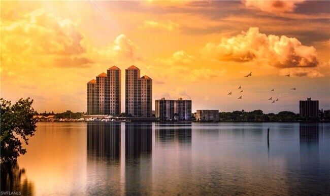 Building Photo - 2104 W First St