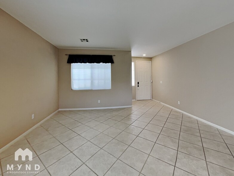 Building Photo - 2728 La Porte Ct