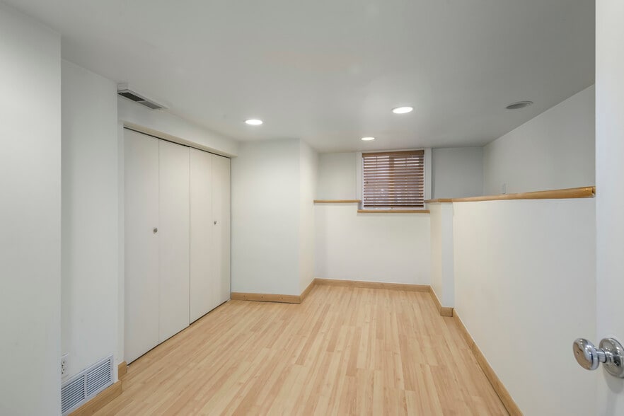 Building Photo - 1835 S 1700 E