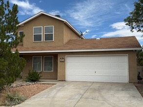 Building Photo - 3 Bed 2.5 Bath Paradise Heights