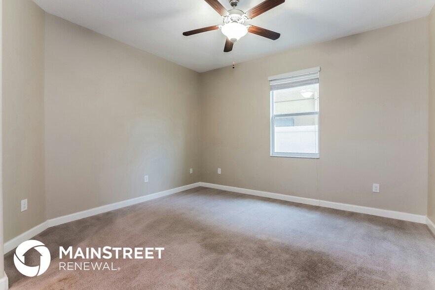 Building Photo - 1815 Hawks View Dr