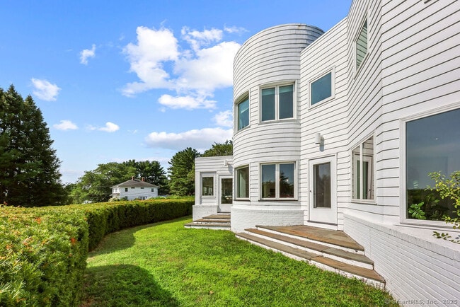 Building Photo - 130 Ferncliff Dr