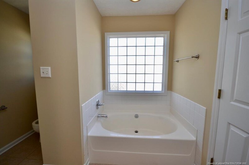 Building Photo - 361 Americana Dr