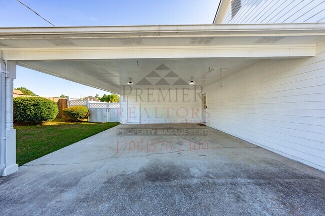 Building Photo - 393 Lee Rd 554
