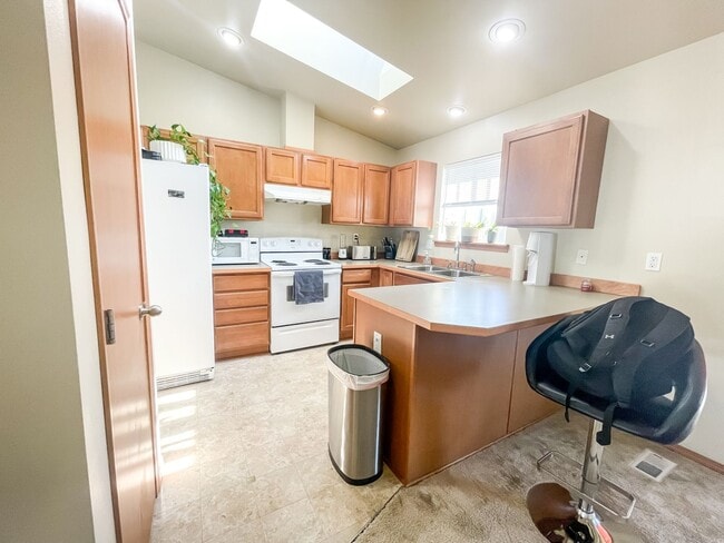 Building Photo - 3 Bedroom Arlington Home
