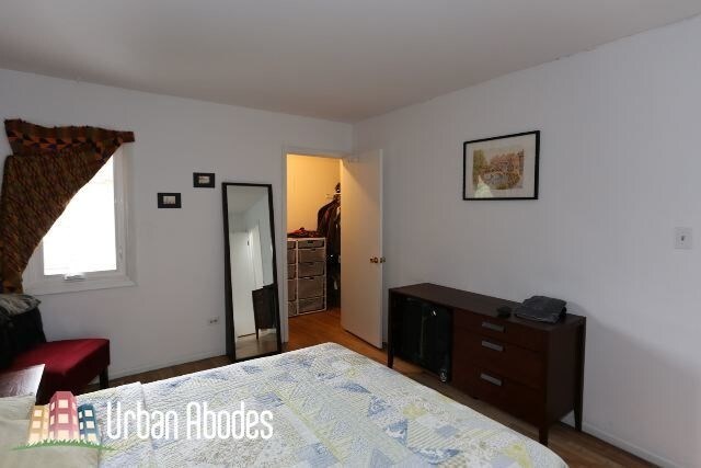 Building Photo - 1255 W Belden Ave