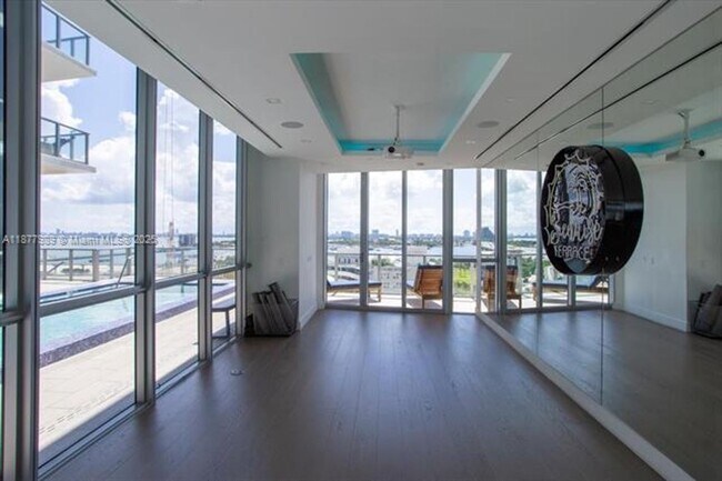 Building Photo - 1100 Biscayne Blvd