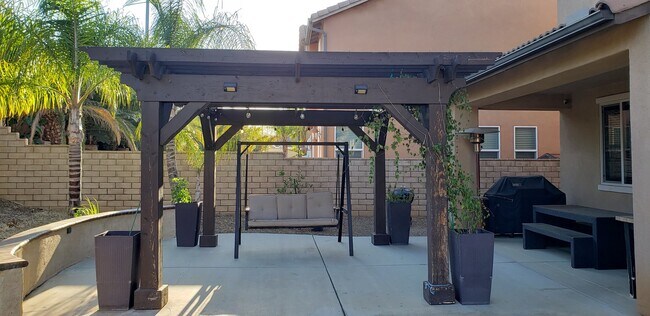 Building Photo - 2 Story South Corona Home