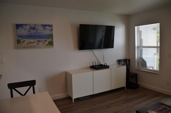 Building Photo - 253 Cypress Point Dr