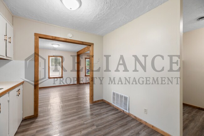 Building Photo - 211 S Emporia St