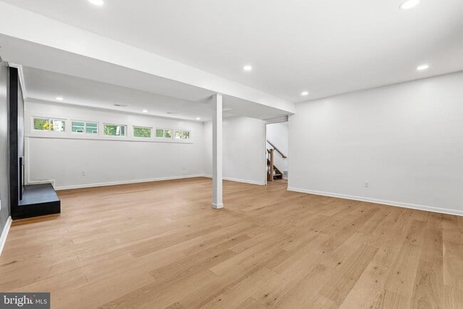 Building Photo - 203 Audreys Ct SE