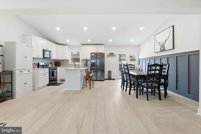 Building Photo - 7024 Lee Park Ct