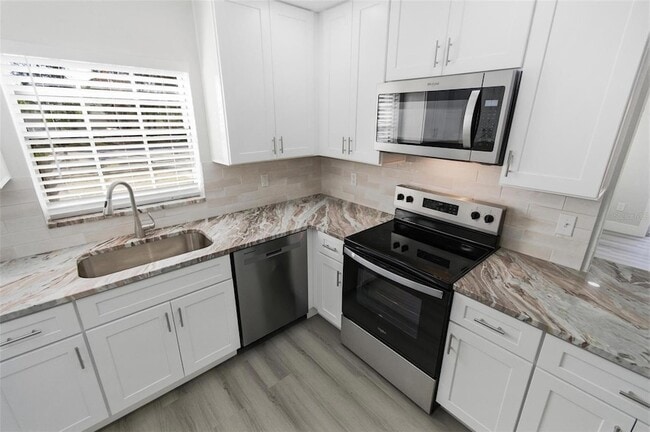 Building Photo - 123 Rae Dr