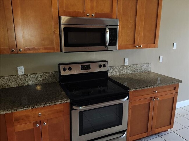 Building Photo - 4192 SW 87th Terrace