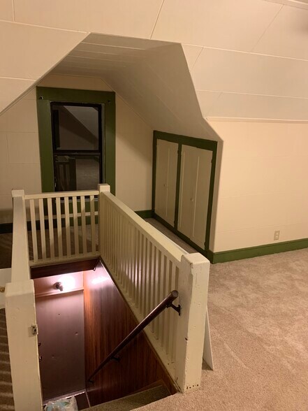 Building Photo - 802 N 8th Ave