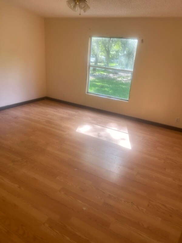 Building Photo - 5697 N Highland Park Dr