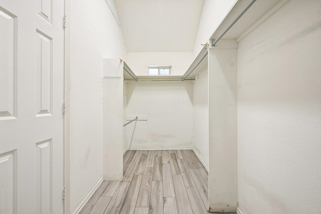 Building Photo - 1380 Meandro Ria Ln