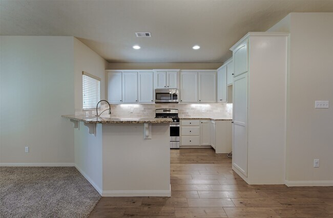 Building Photo - 12960 Orion Ct E