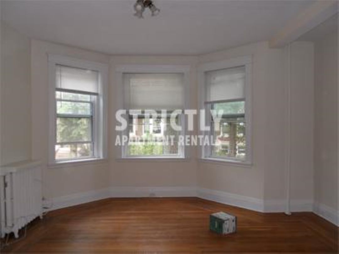 Building Photo - 16 Euston St