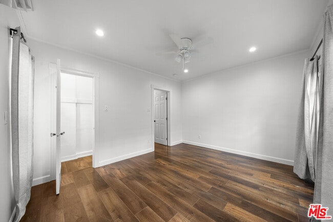 Building Photo - 369 S Virgil Ave