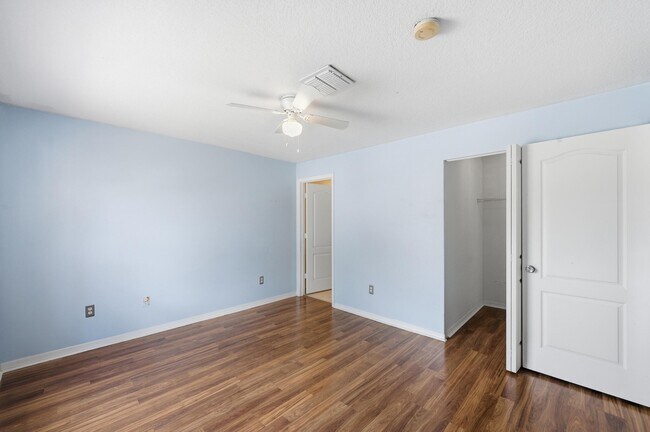 Building Photo - 1810 Seminole Palms Dr