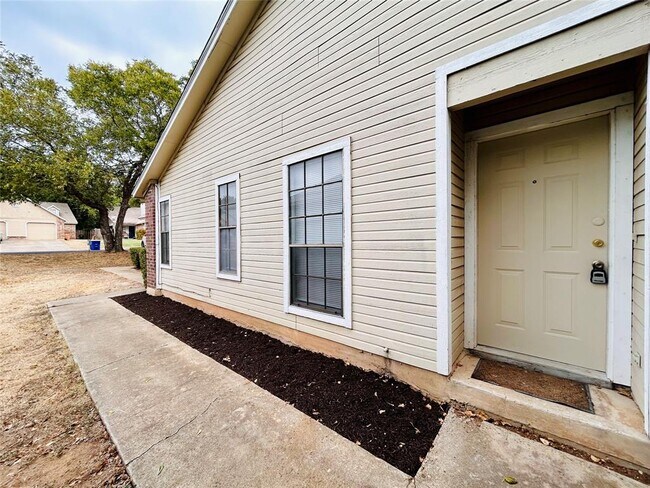 Building Photo - 9317 Kempler Dr